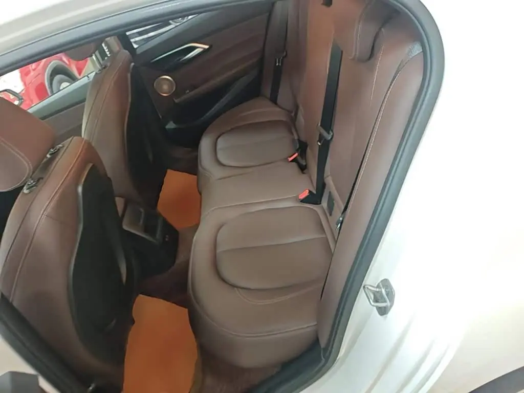 BMW 1 Series 2023 — Photo 17/20