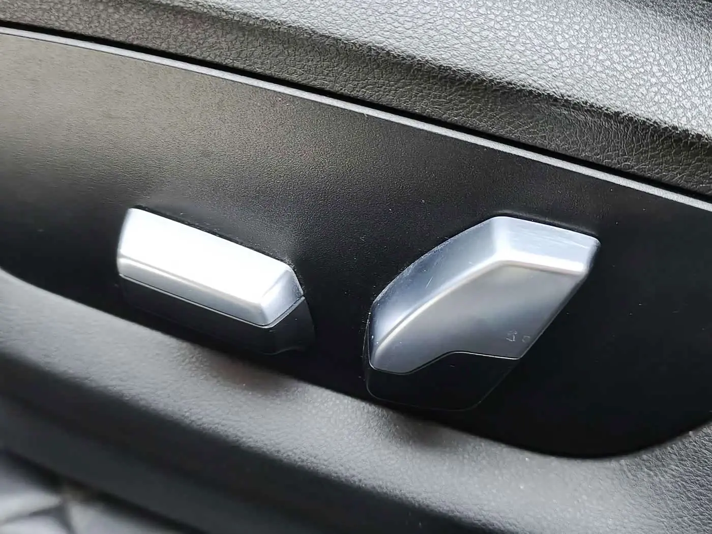 BMW 5 Series 2021 — Photo 20/20