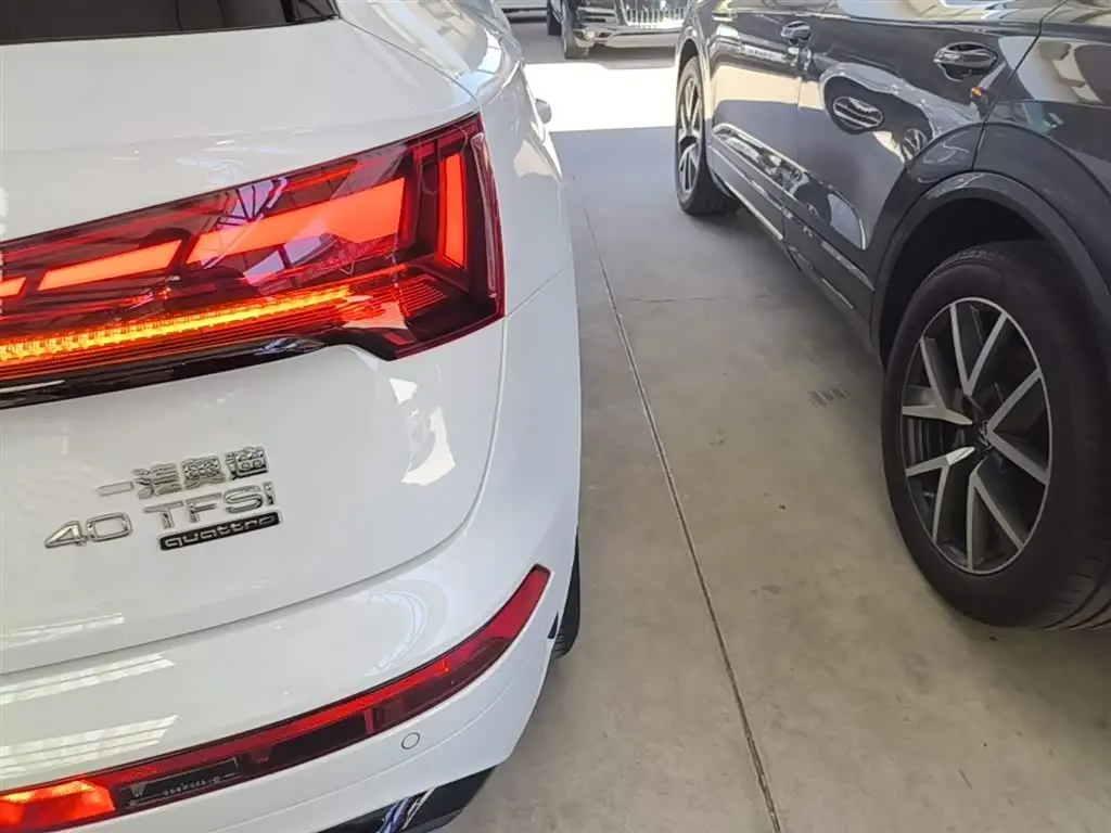 Audi Q5L 2024 — Şəkil 8/20