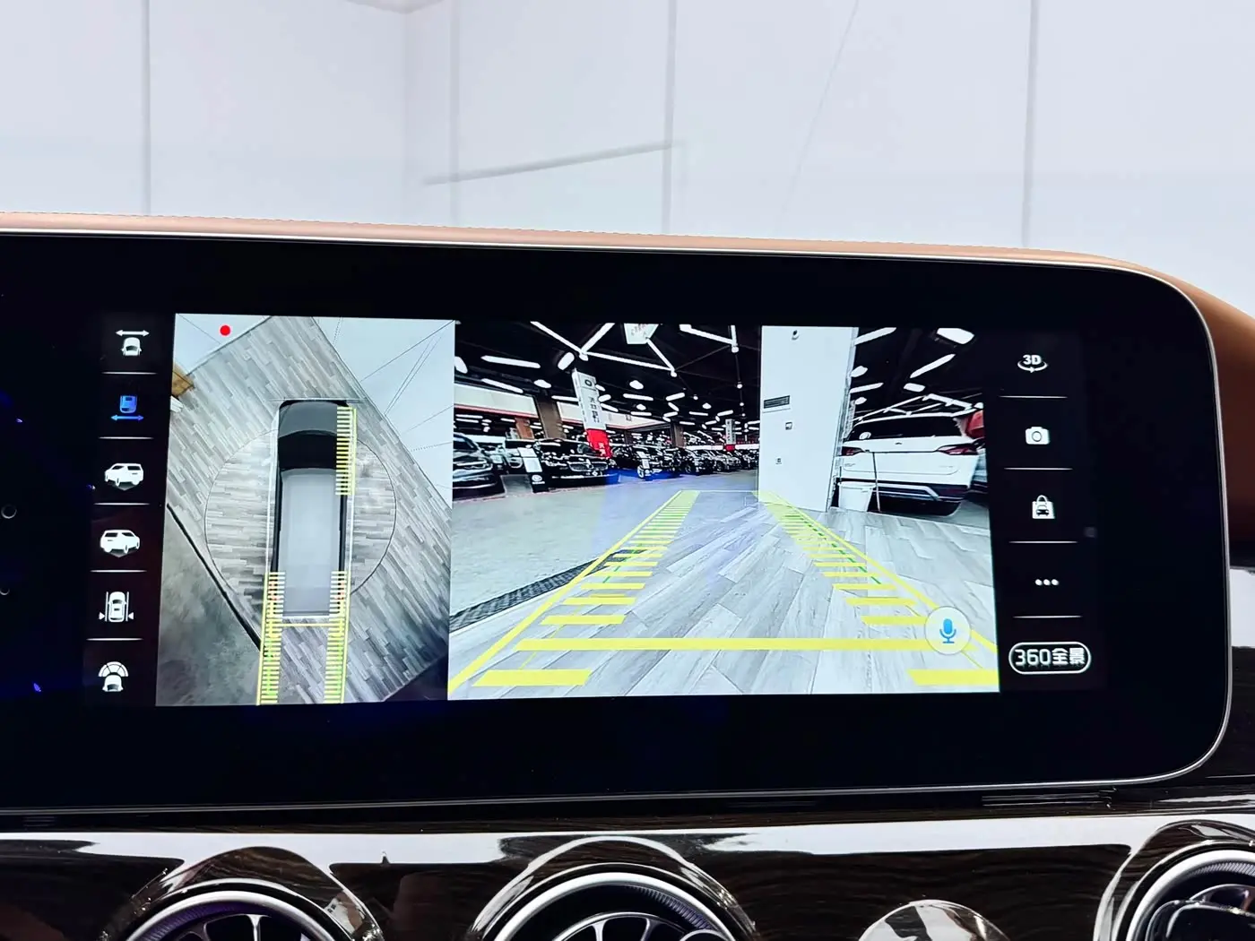 Mercedes-Benz Vito 2023 — Photo 14/20