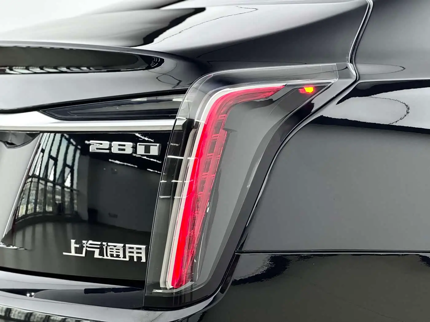 Cadillac CT6 2024 — Фото 17/17