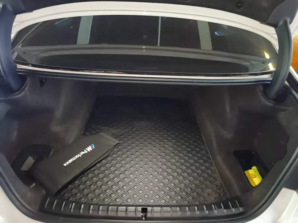BMW 5 Series 2020 — Photo 15/20