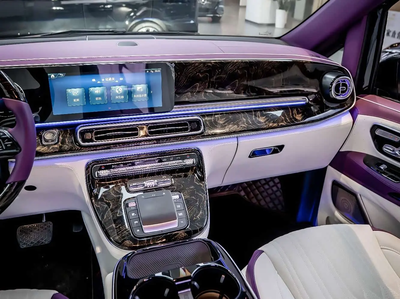 Mercedes-Benz Vito 2025 — Photo 12/20