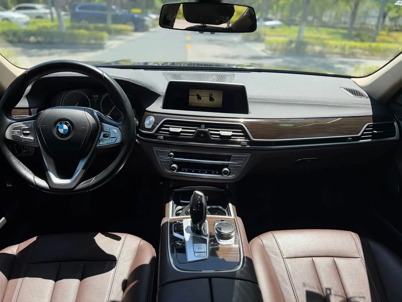 BMW 7 Series 2016 — Фото 6/16