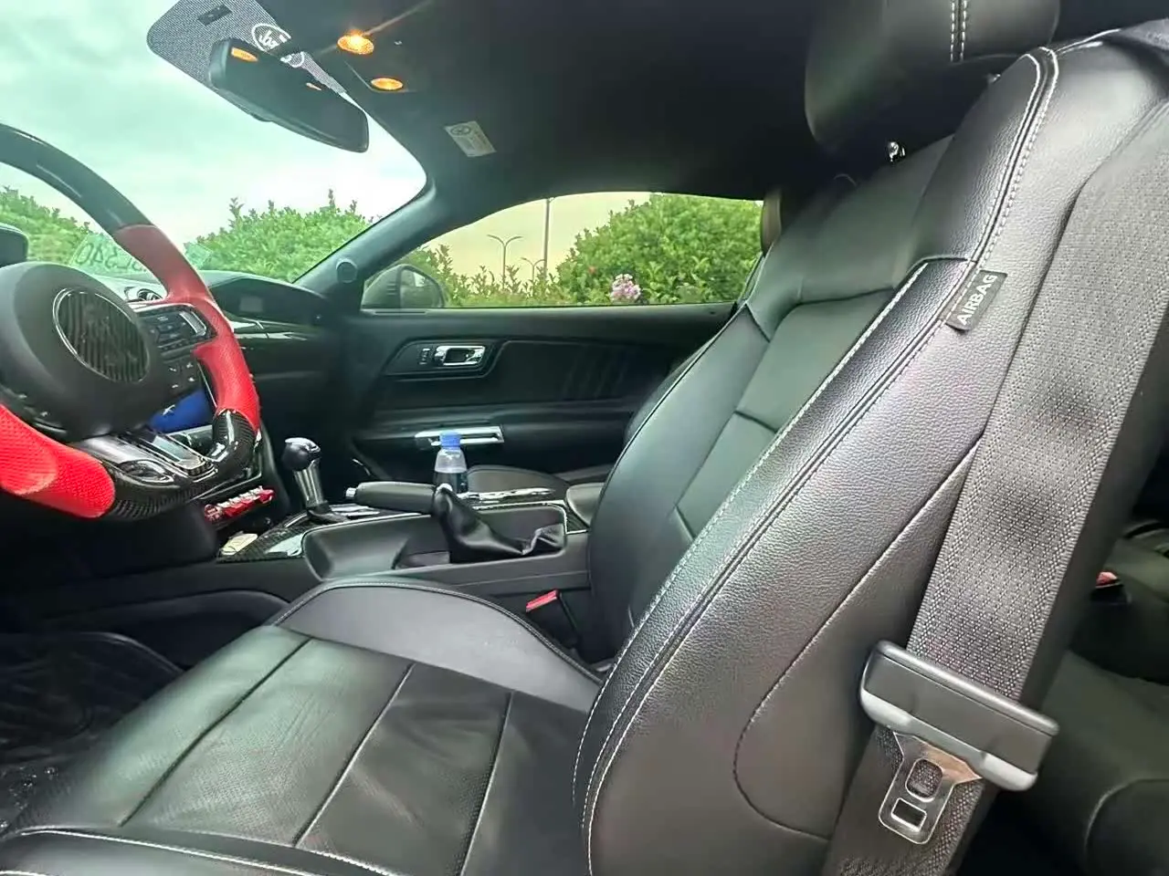 Ford Mustang 2018 — Photo 5/11