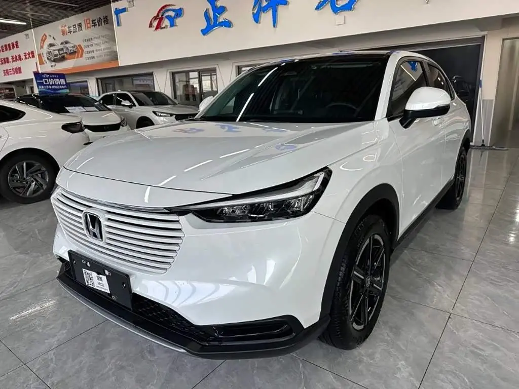Honda Vezel 2024 — Photo 1/8