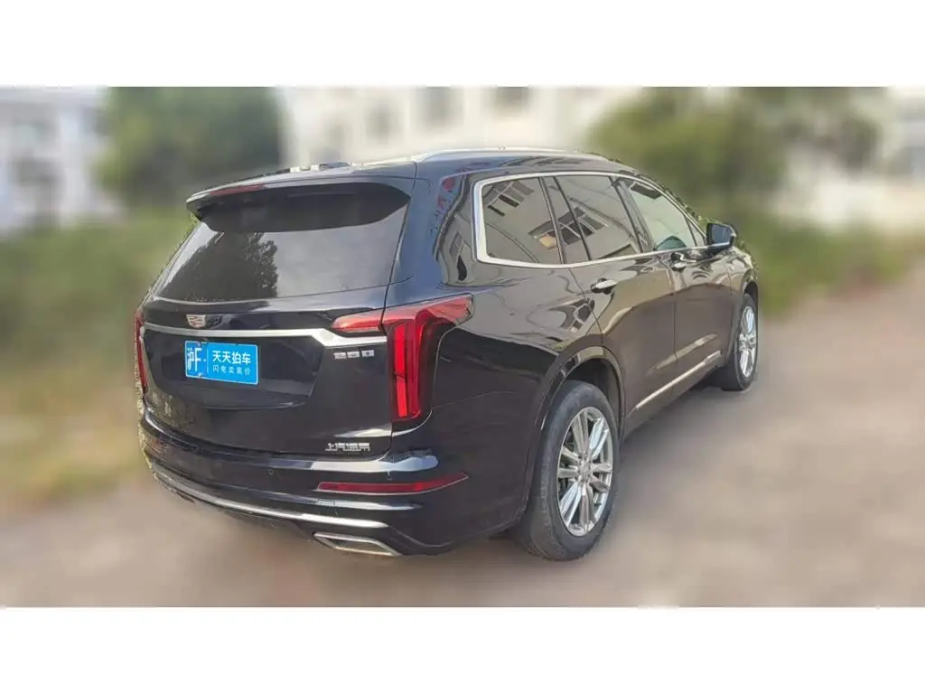Cadillac XT6 2022 — Photo 2/5