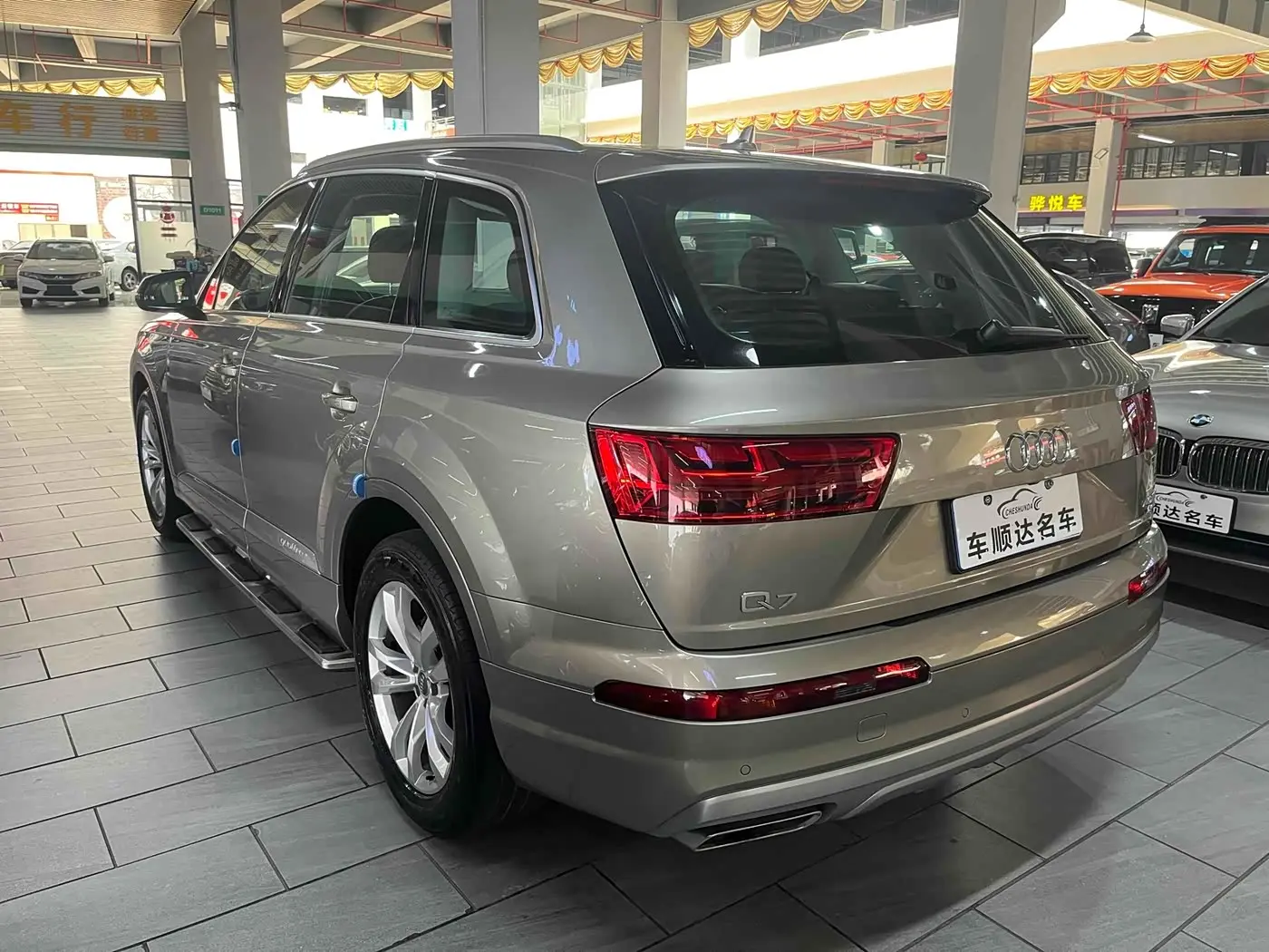Audi Q7 2019 — Фото 13/13