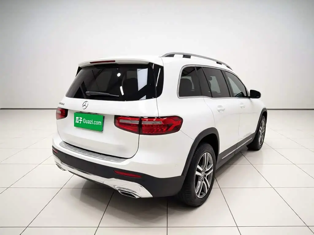 Mercedes-Benz GLB 2021 — Photo 6/20