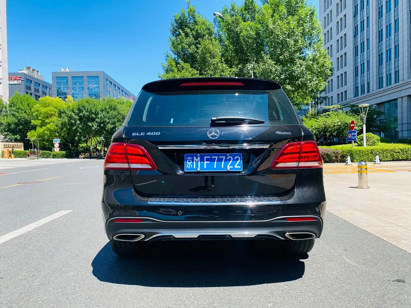 Mercedes-Benz GLE 2017 — Photo 8/20