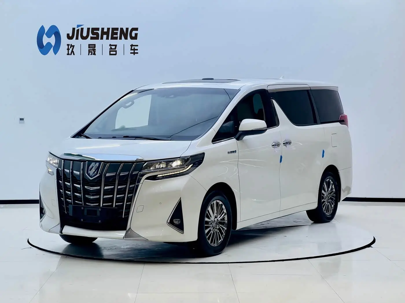 Toyota Alphard 2021 — Photo 1/20