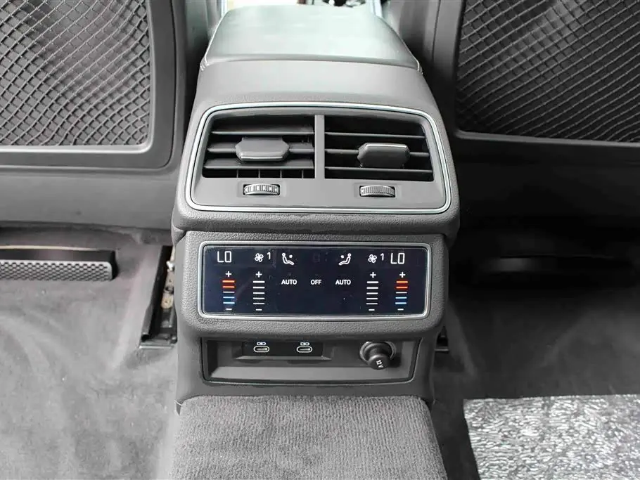 Audi A6L 2023 — Şəkil 13/18