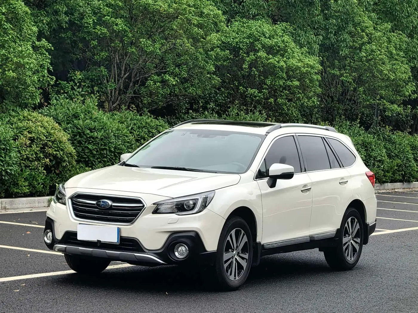 Subaru Outback 2018 — Photo 1/20