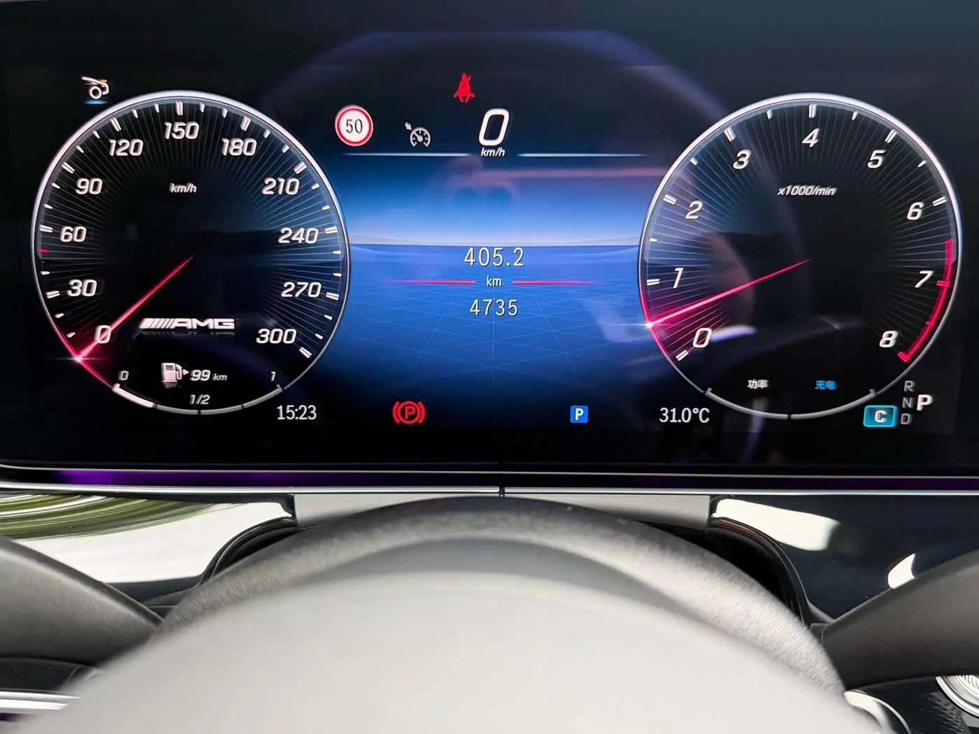 Mercedes-Benz AMG GT 2025 — Фото 13/17