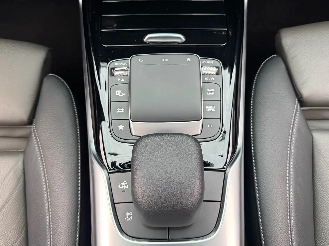 Mercedes-Benz A-Class AMG 2021 — Photo 13/20