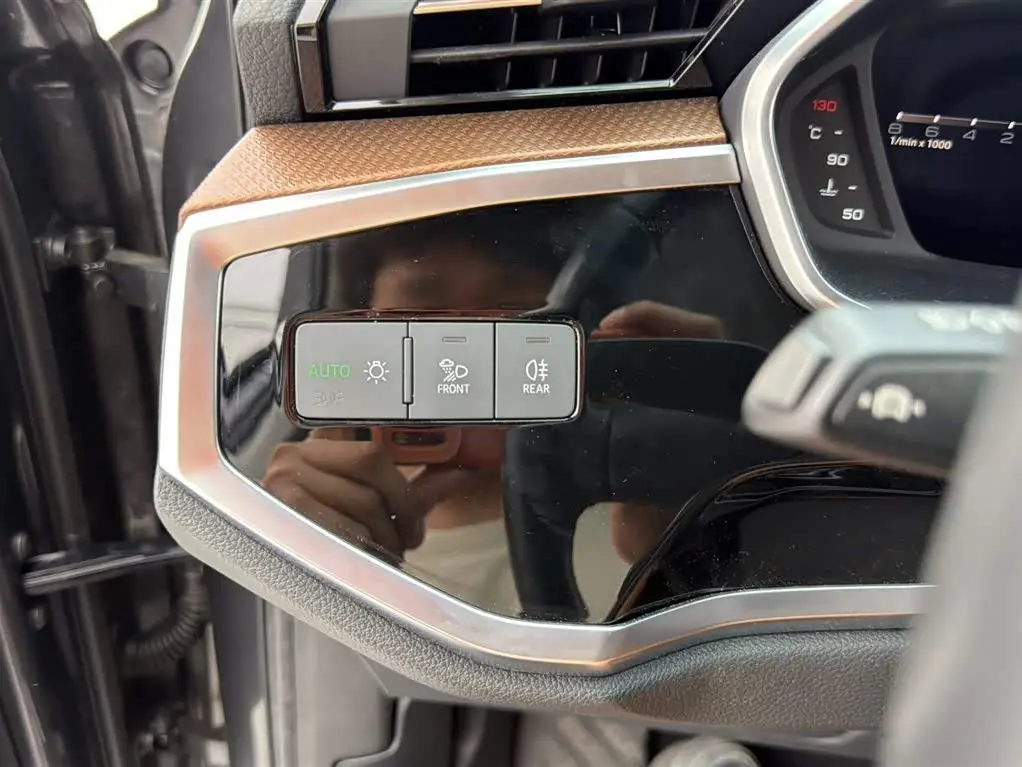 Audi Q3 2022 — Photo 9/20