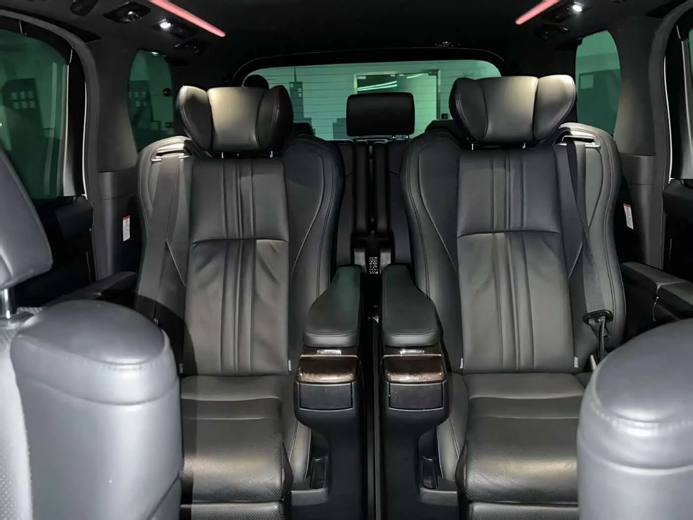 Toyota Alphard 2020 — Фото 11/14