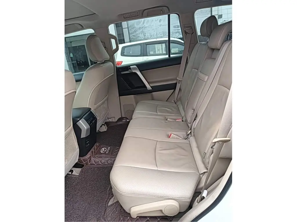 Toyota Prado 2013 — ფოტო 5/7