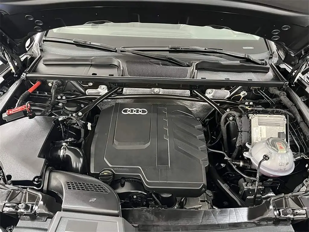 Audi Q5L 2024 — Şəkil 8/14