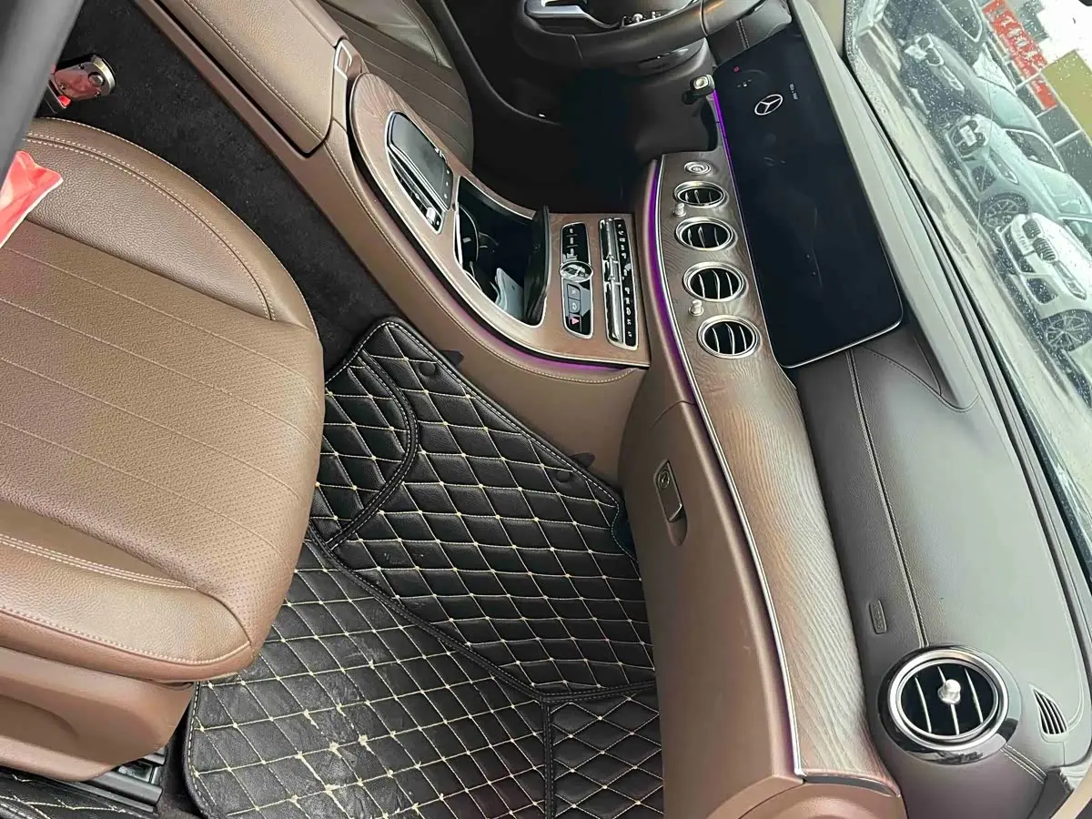 Mercedes-Benz E-Class 2020 — Фото 14/16
