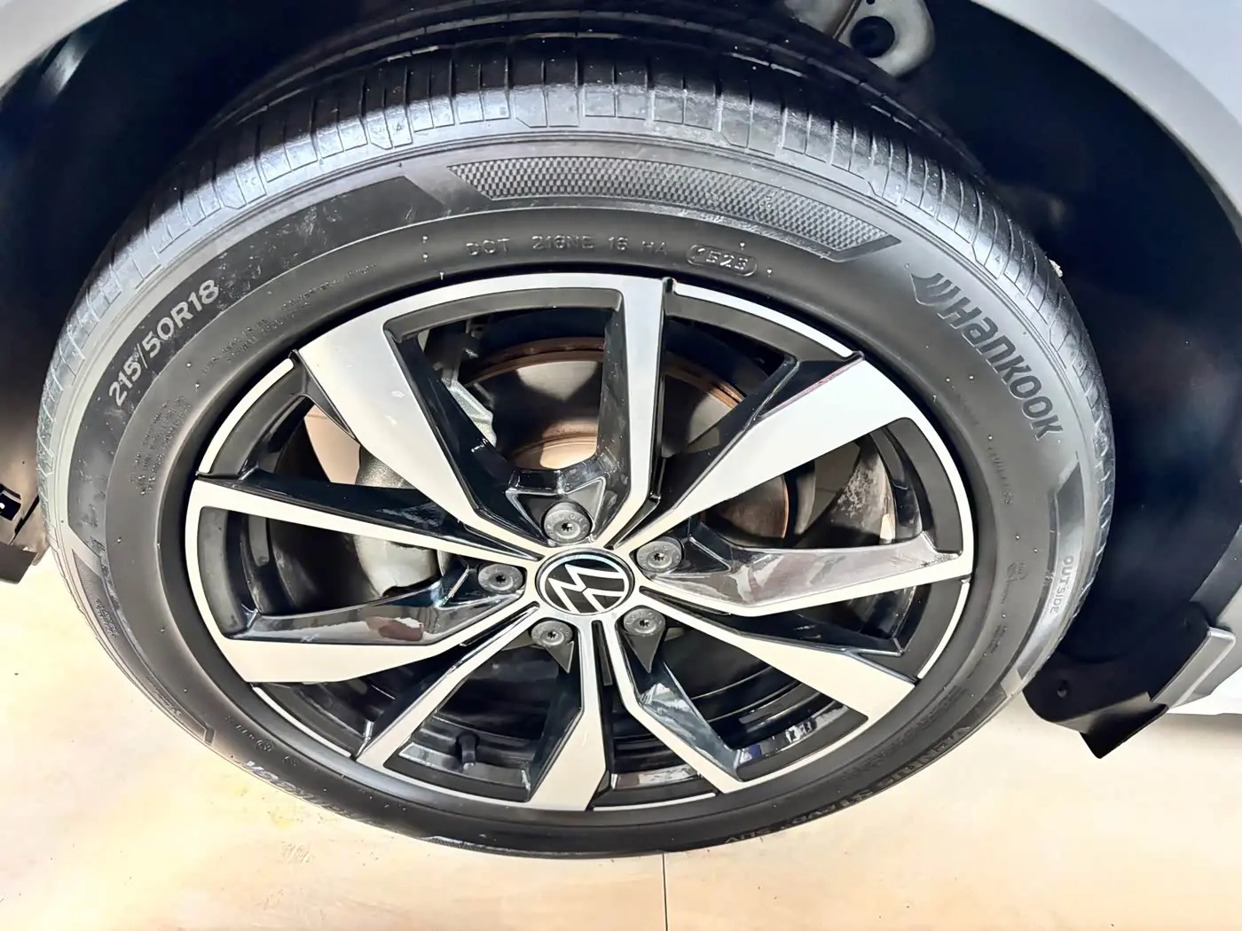 Volkswagen T-ROC 2023 — Photo 5/14