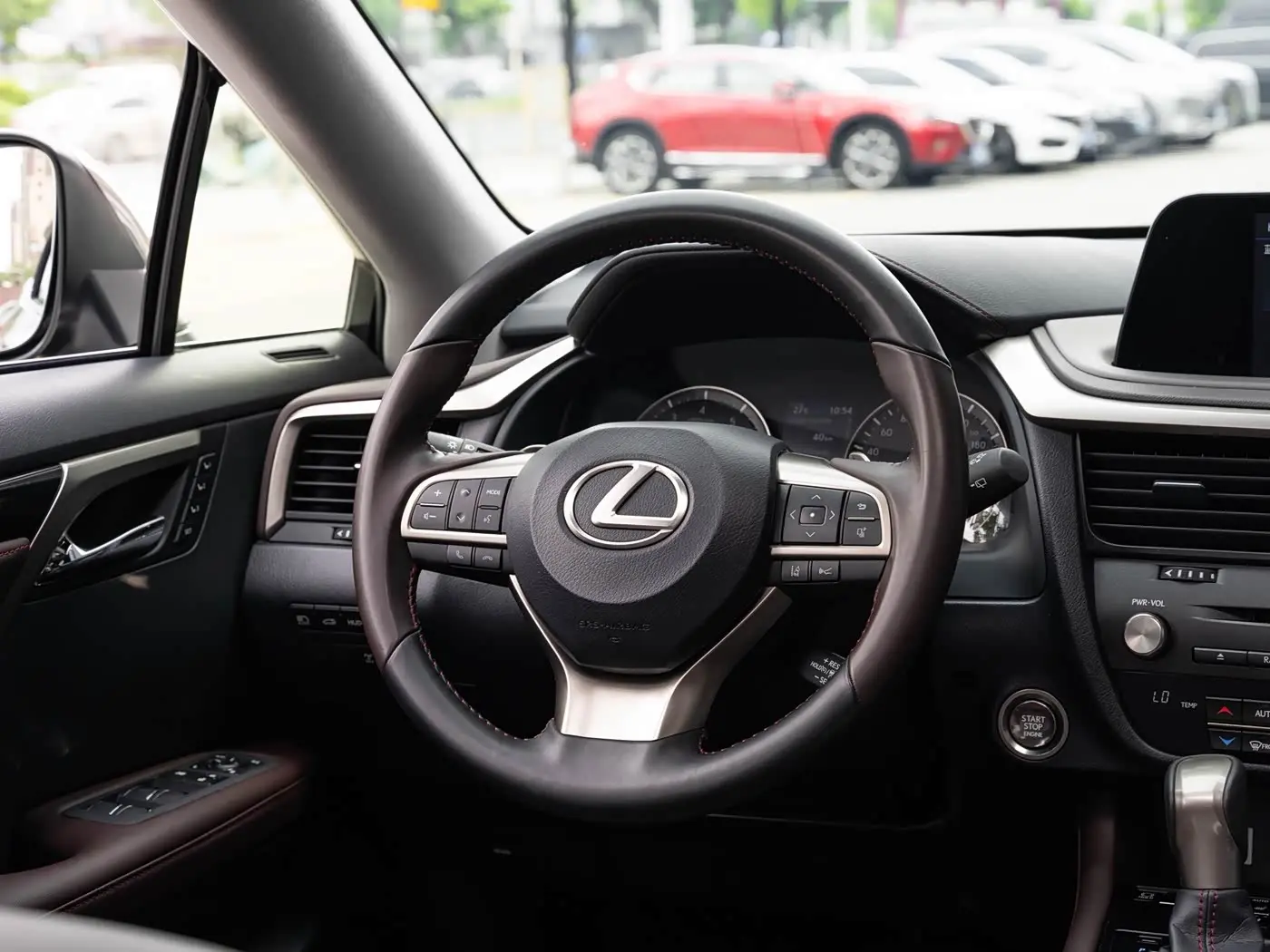 Lexus RX 2021 — Photo 14/20