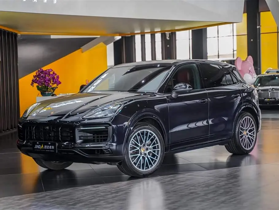 Porsche Cayenne 2020 — Фото 1/19