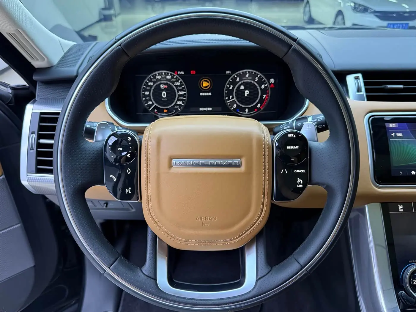 Land Rover Range Rover Sport 2018 — Photo 10/18