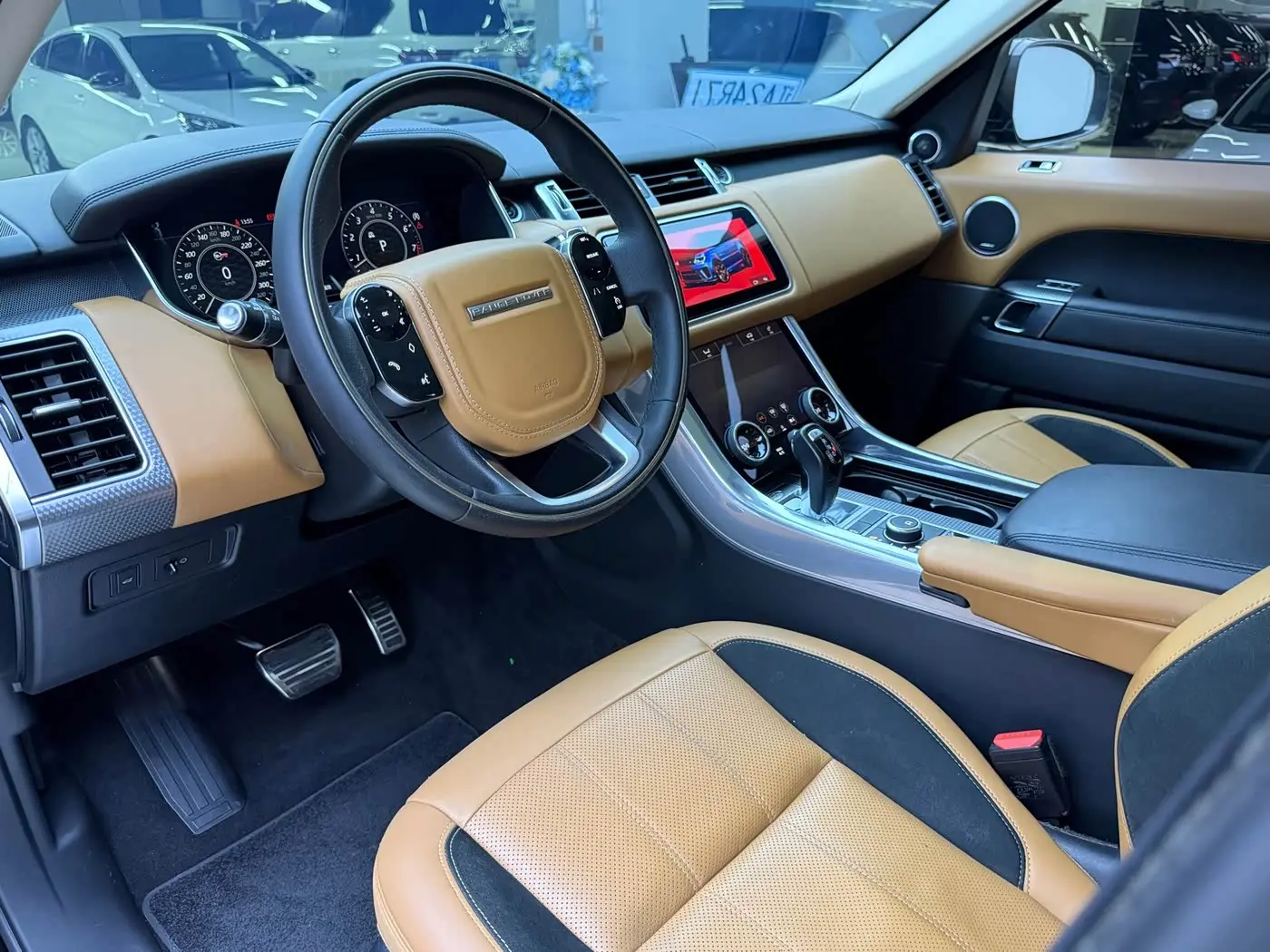 Land Rover Range Rover Sport 2018 — Photo 9/18
