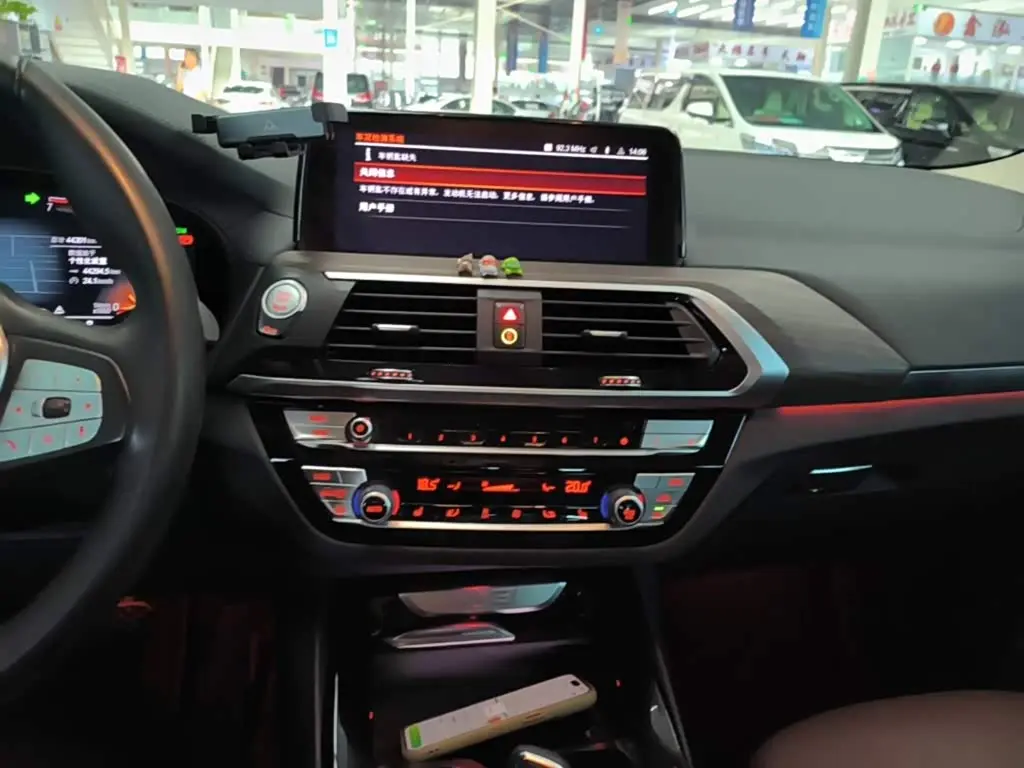 BMW X3 2021 — Photo 13/20