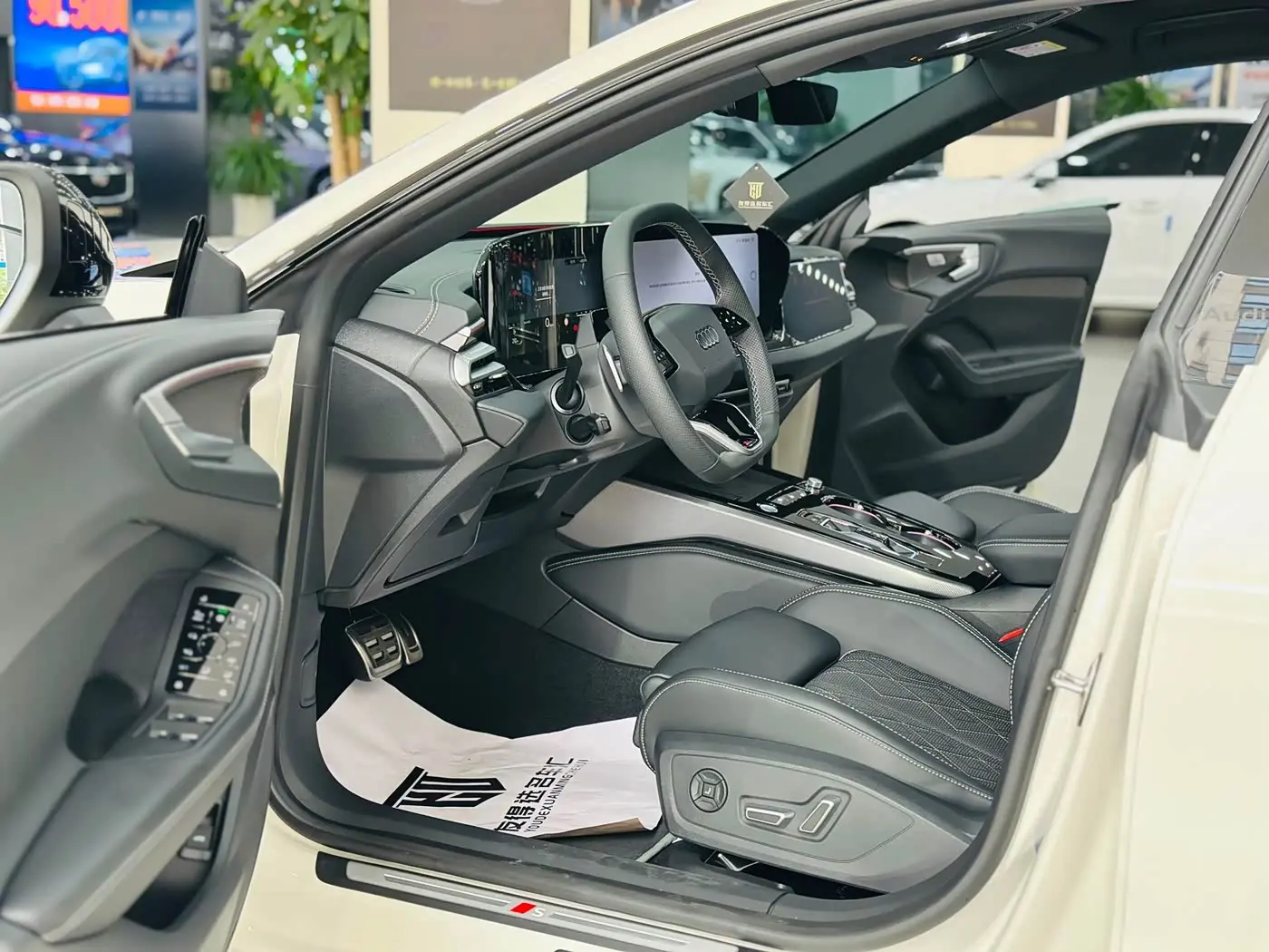 Audi A5L Sportback 2025 — Фото 4/18