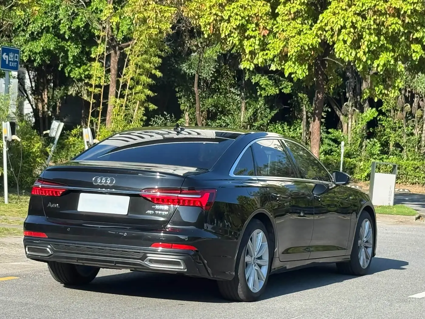 Audi A6L 2021 — Photo 9/9