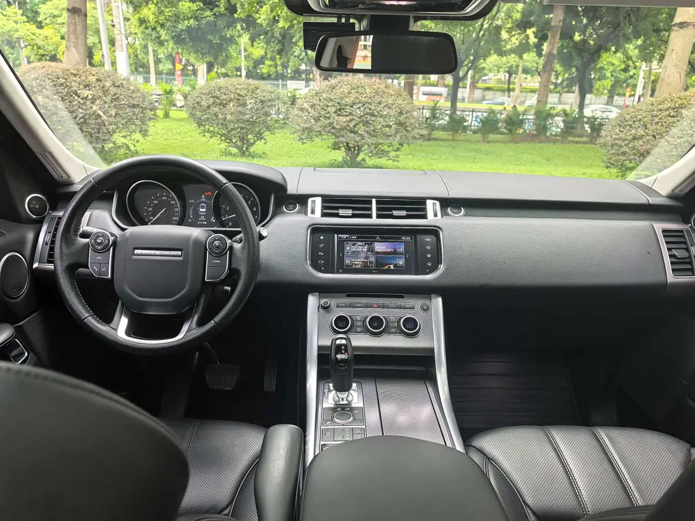 Land Rover Range Rover Sport 2017 — Photo 6/20