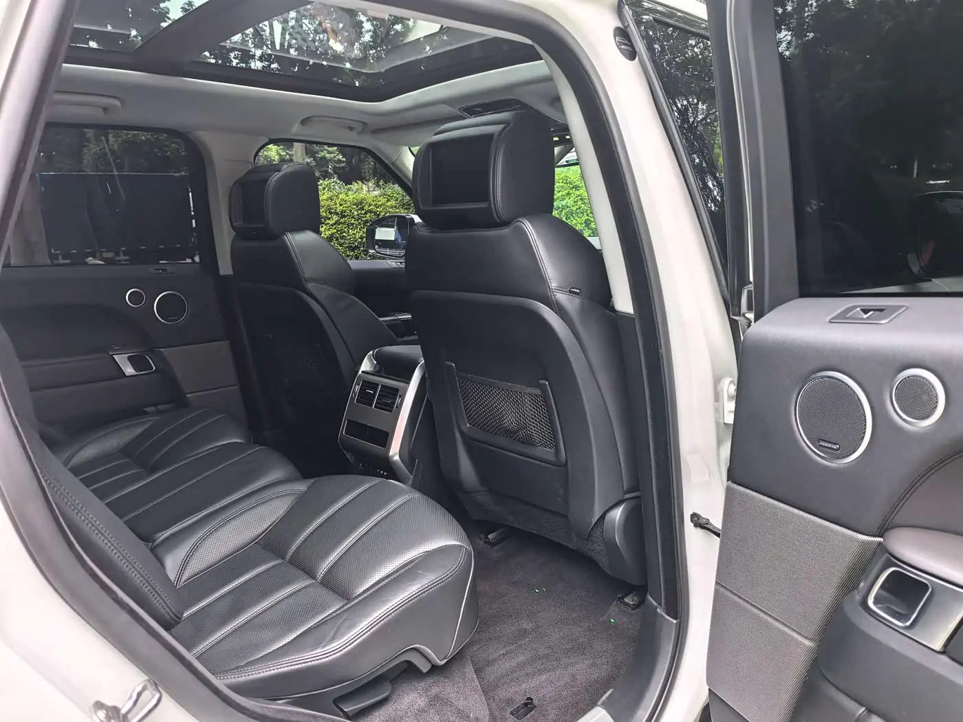 Land Rover Range Rover Sport 2017 — Photo 13/20