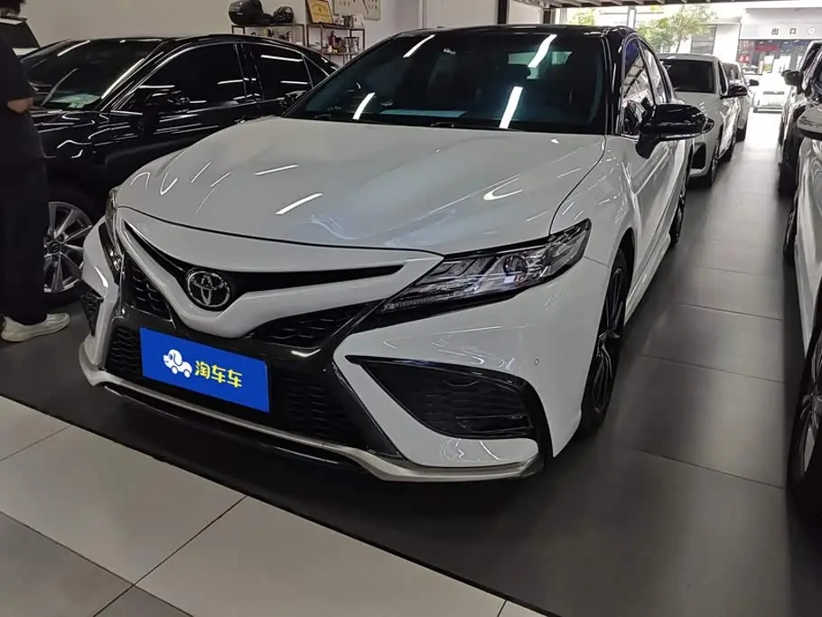 Toyota Camry 2021 — Şəkil 1/16