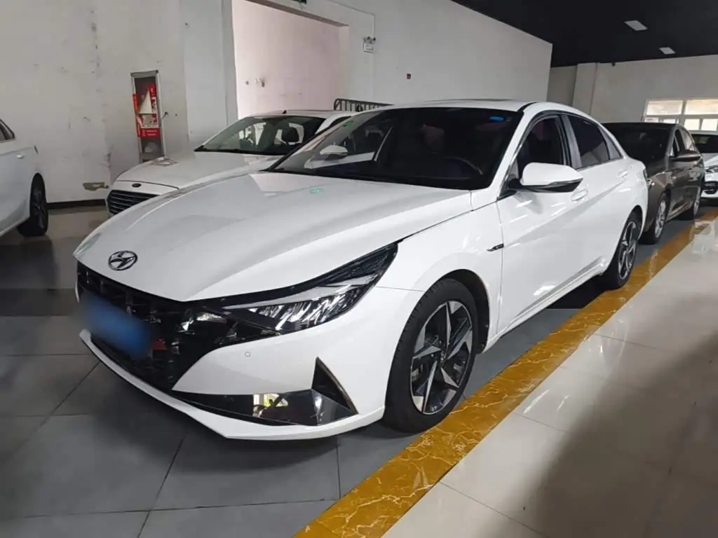 Hyundai Elantra, 2023