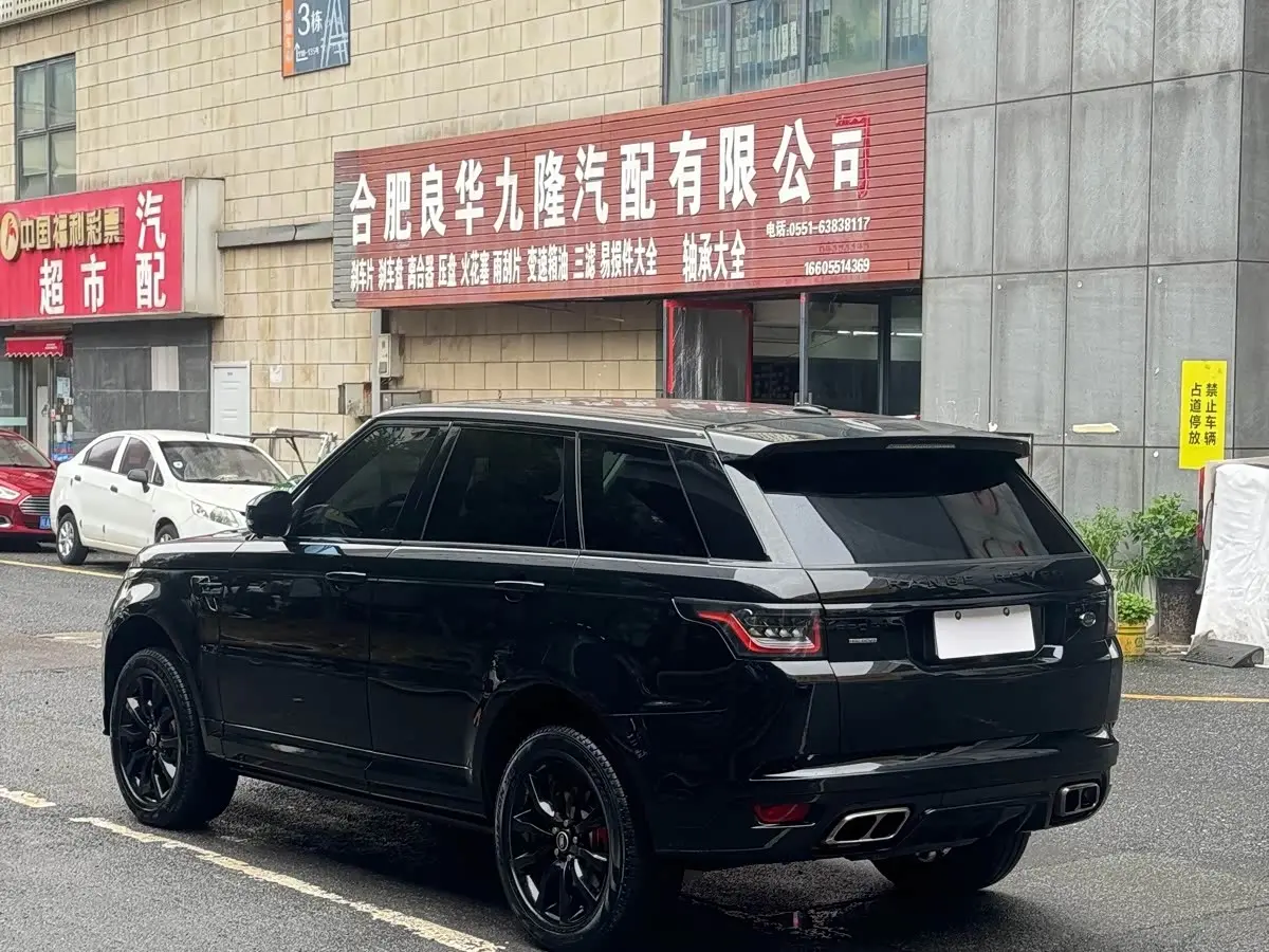 Land Rover Range Rover Sport 2015 — Фото 10/10