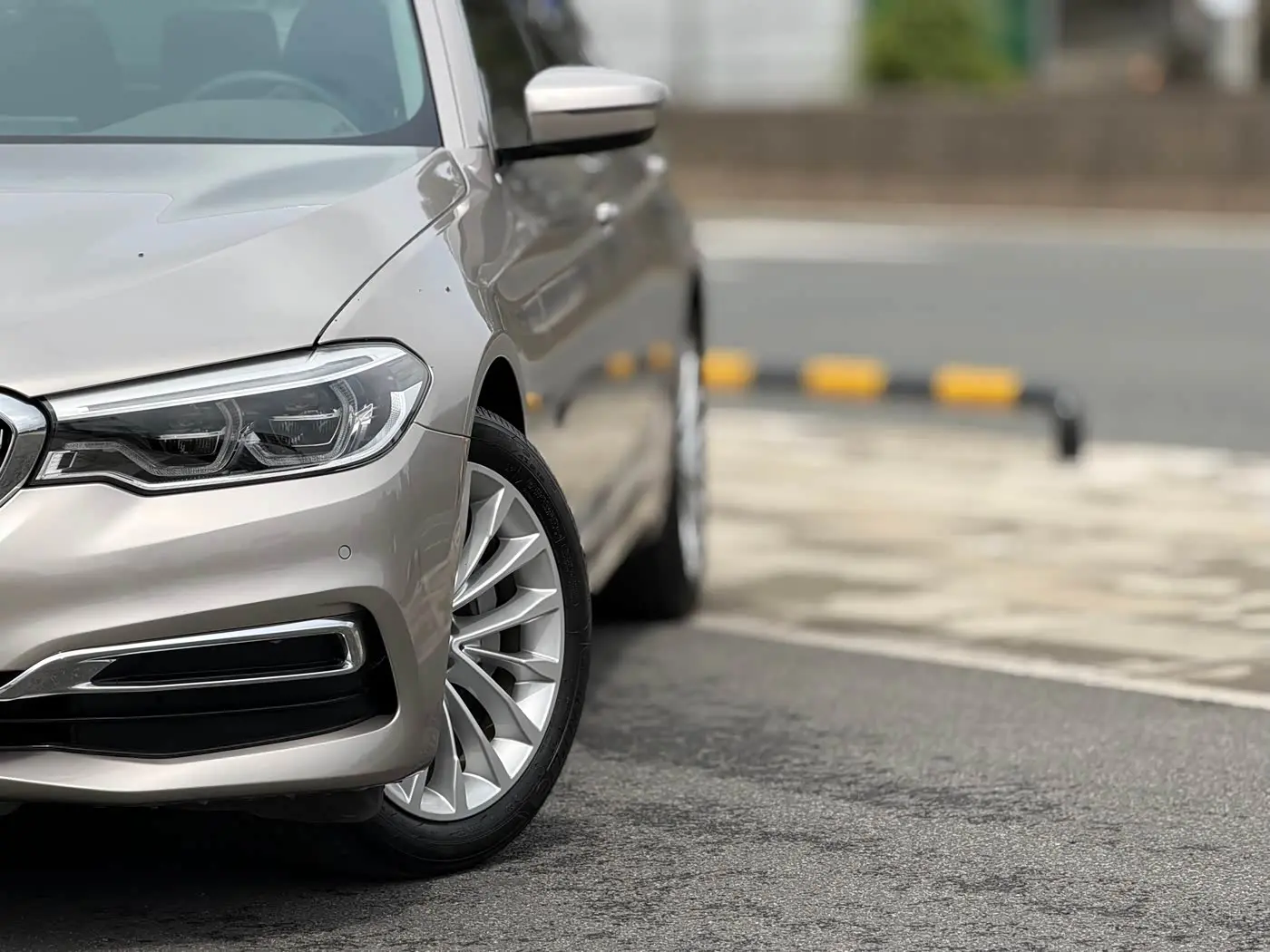 BMW 5 Series 2019 — Photo 8/20