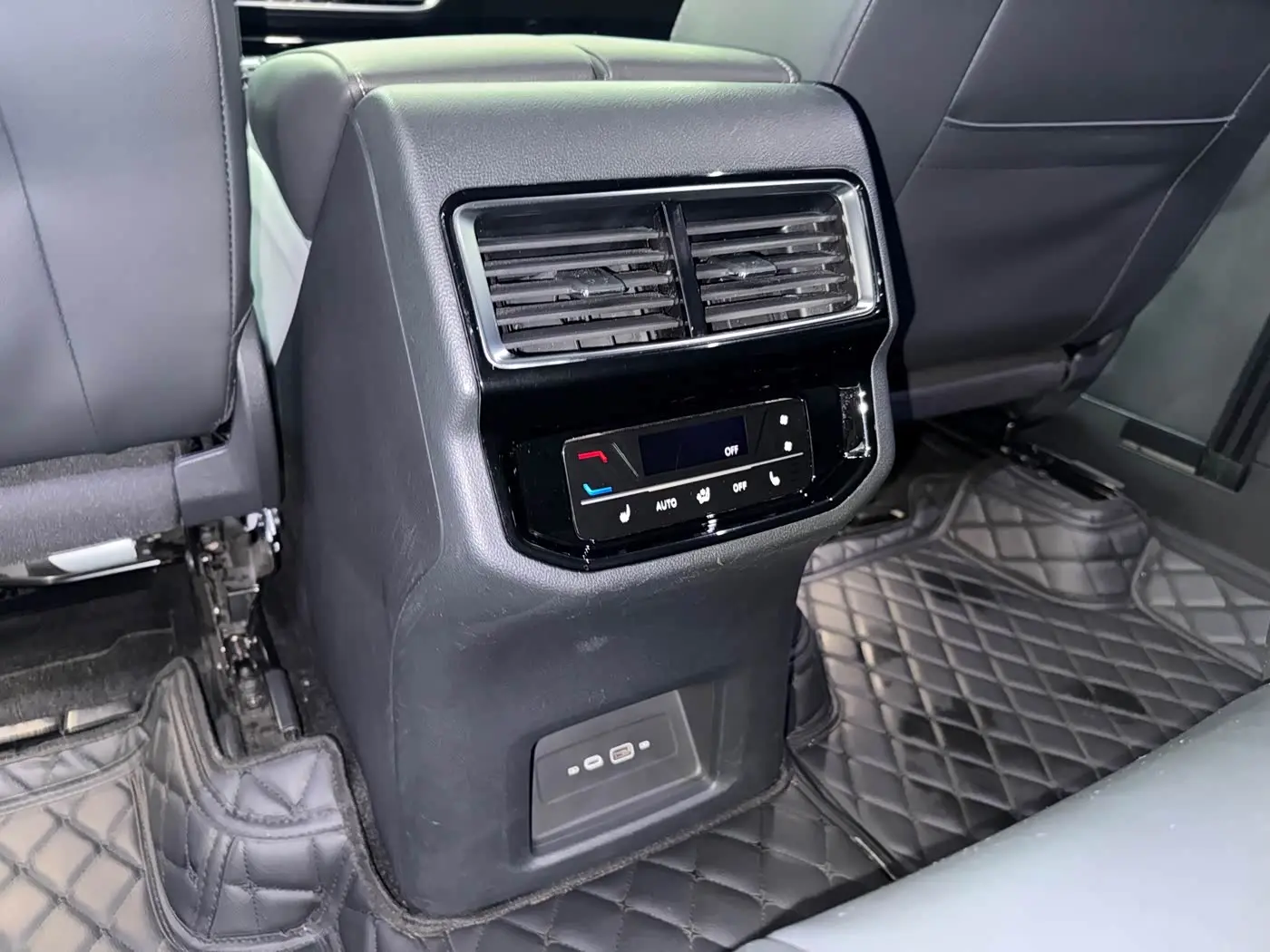 Volkswagen Teramont 2024 — Photo 15/20