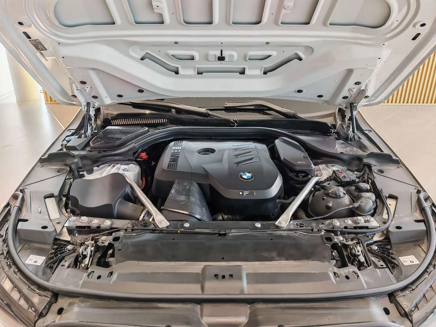 BMW 5 Series 2025 — Photo 7/20