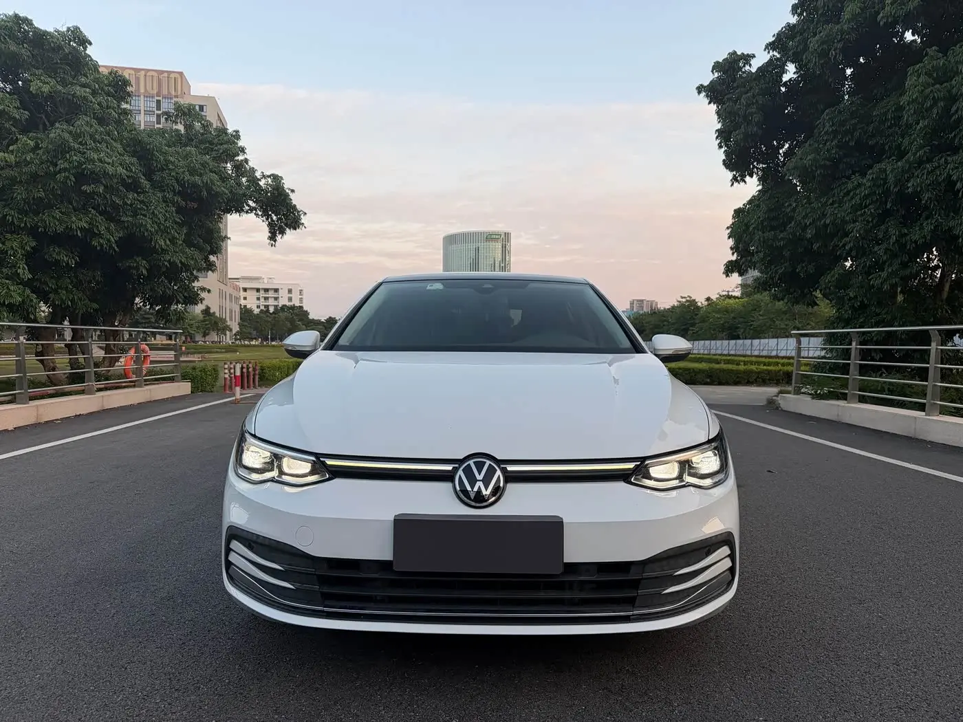 Volkswagen Golf 2021 — Photo 2/9