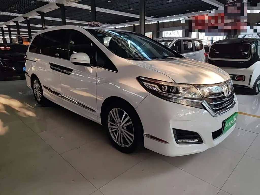 Honda Elysion 2017 — Photo 4/20