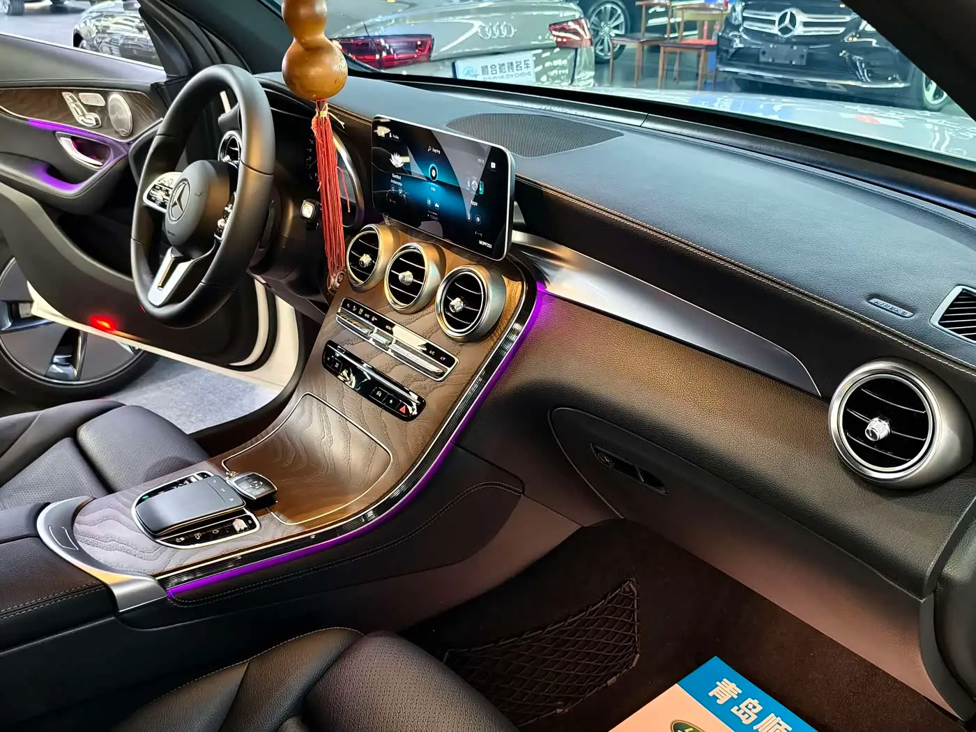 Mercedes-Benz GLC 2019 — Фото 17/20