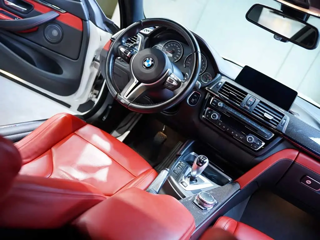BMW M4 2017 — Фото 17/20
