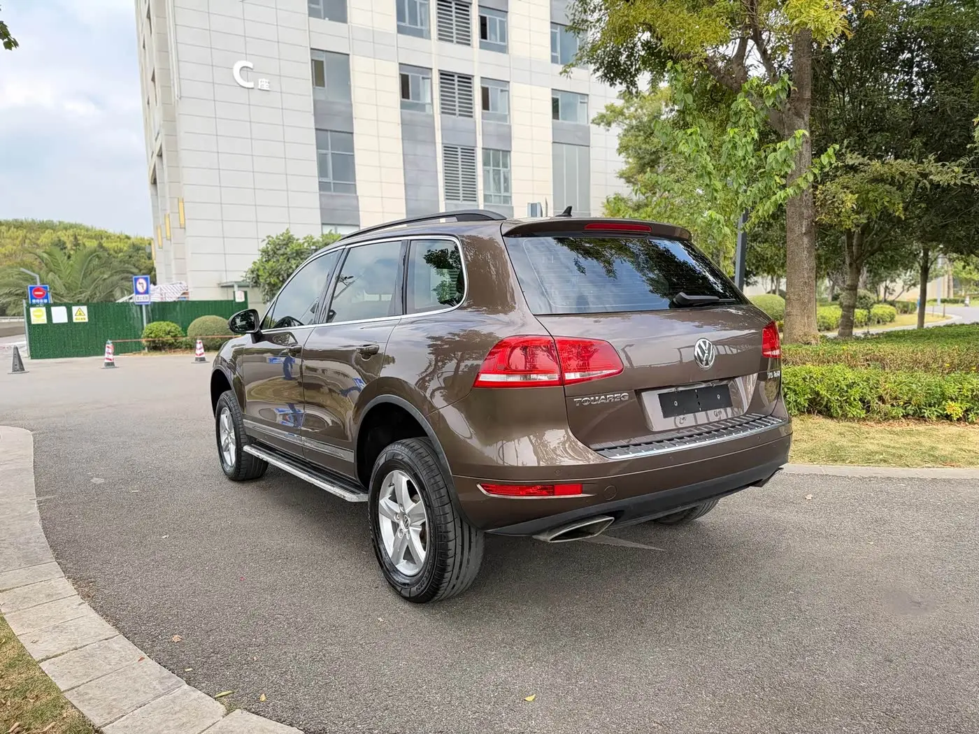Volkswagen Touareg 2014 — Фото 17/17