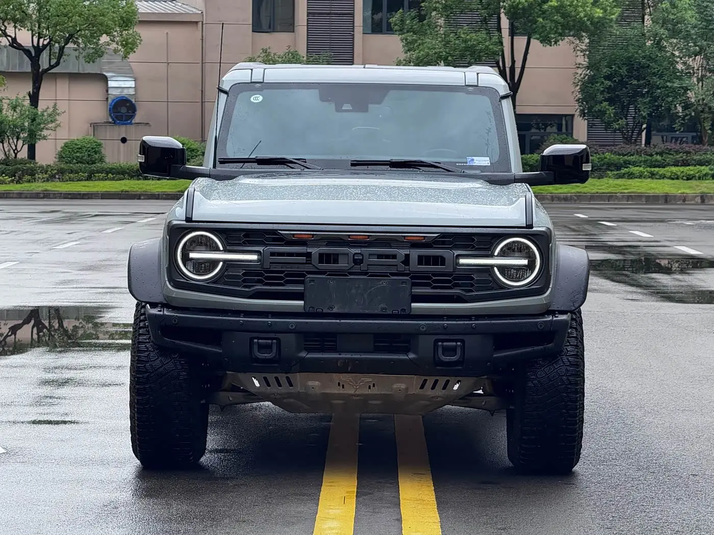 Ford Bronco 2024 — Photo 2/9