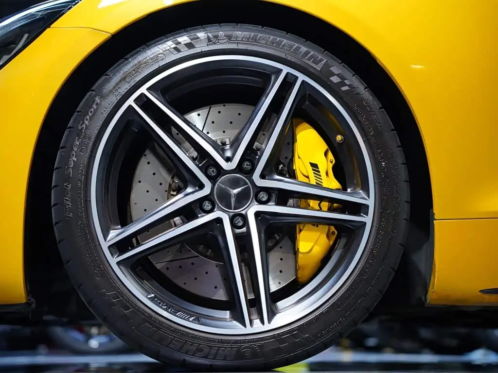Mercedes-Benz AMG GT 2022 — Фото 2/20