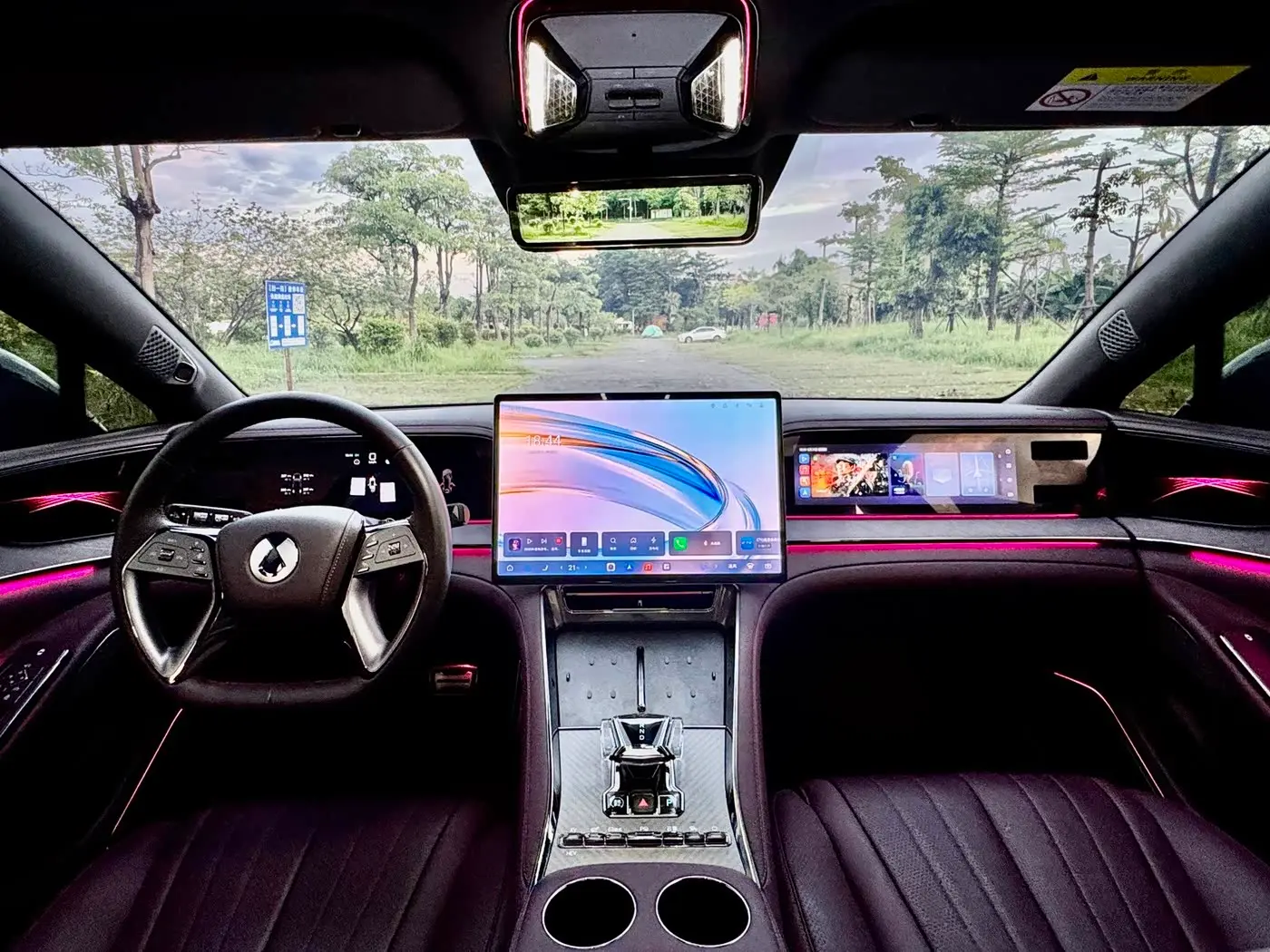 Denza Z9GT 2025 — Photo 10/20