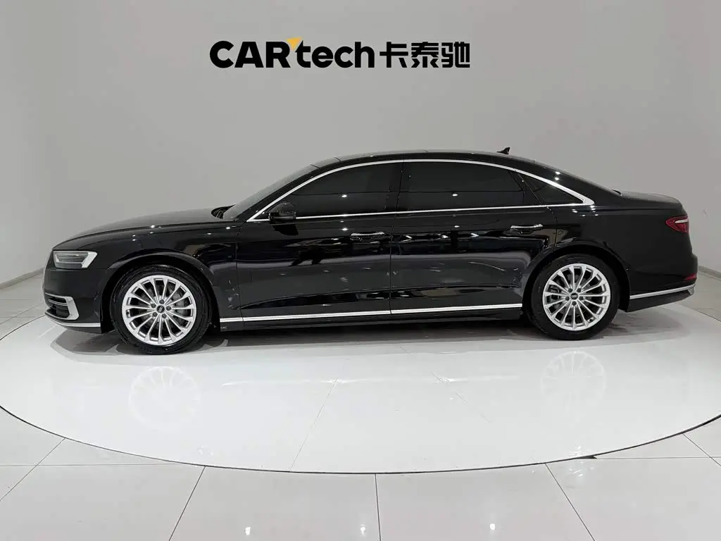 Audi A8 2021 — Фото 8/20