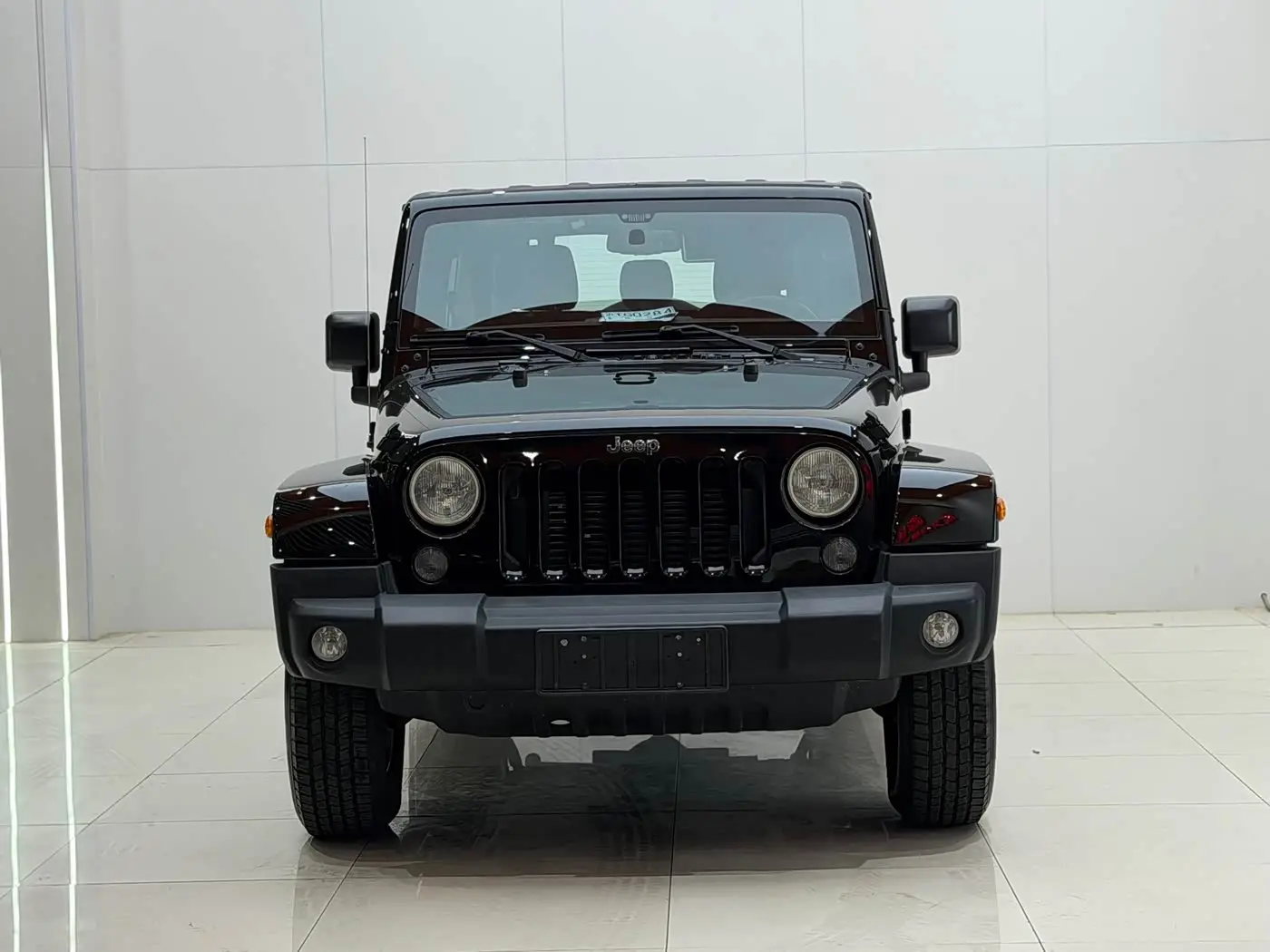 Jeep Wrangler 2015 — Фото 1/13